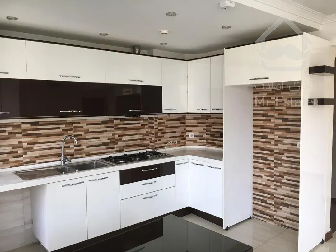 فروش 122 متری نیاوران