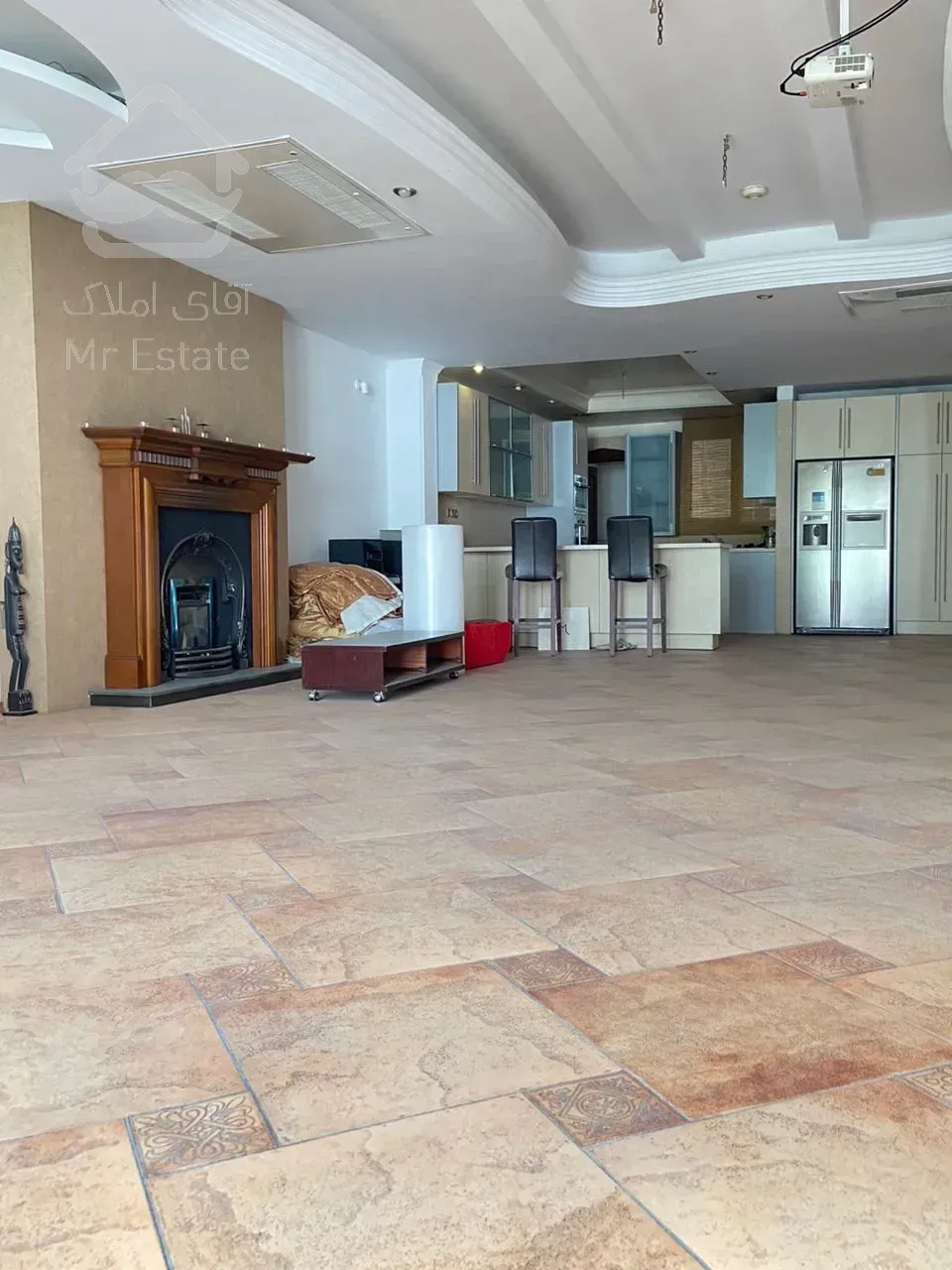 رهن و اجاره  آپارتمان 250 متر در  فرمانیه