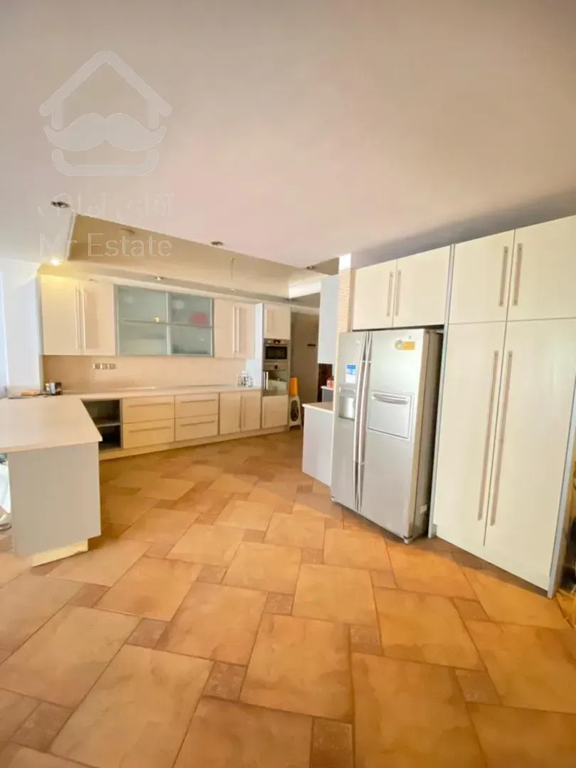 رهن و اجاره  آپارتمان 250 متر در  فرمانیه