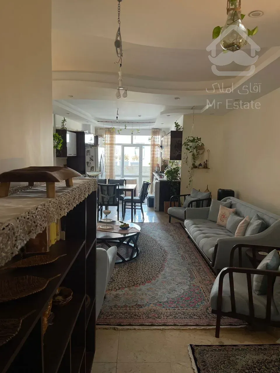 فروش اپارتمان زیر قیمت سالن پرده خور نور و نقشه عالی
