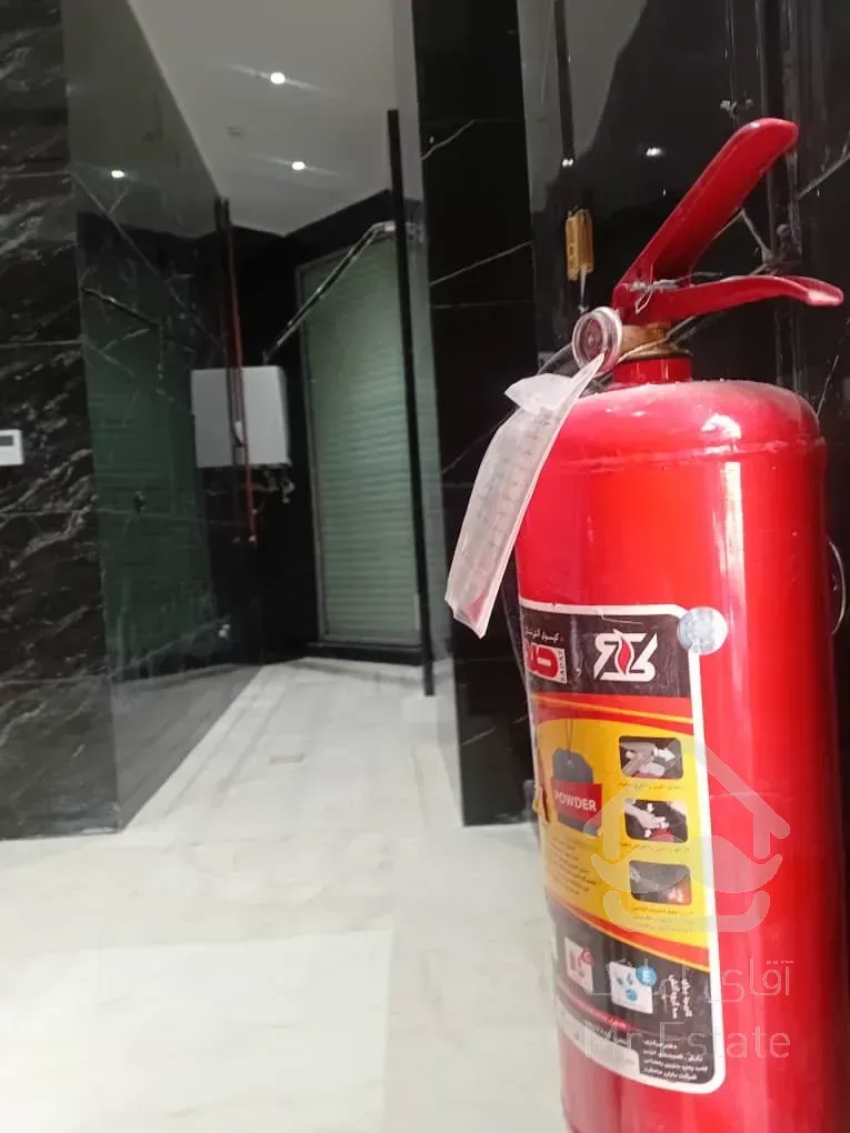 مغازه۴۸ متری/ونک