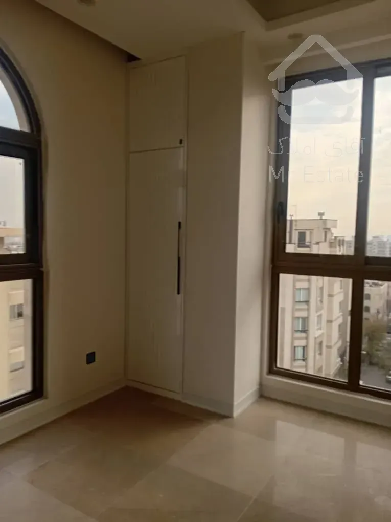 برج لوکس ۱۱۶ متری