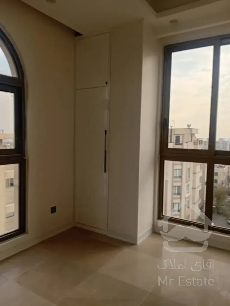 برج لاله لوکس