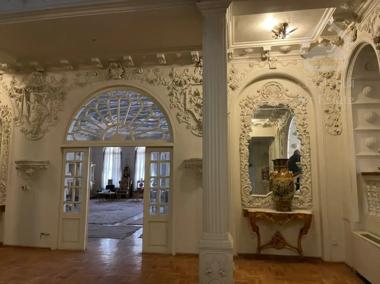 فروش کلنگی استثنایی ۷۰۰متر با بر۲۲ دو کله نیاوران