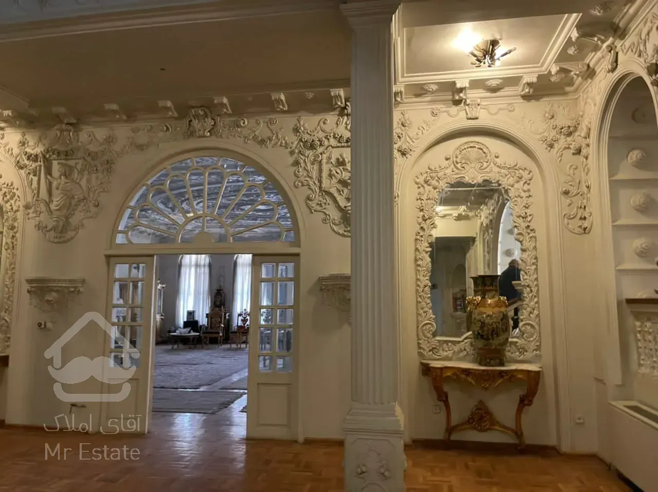 فروش ویلایی بی نظیر ۷۰۰متری دو کله نیاوران