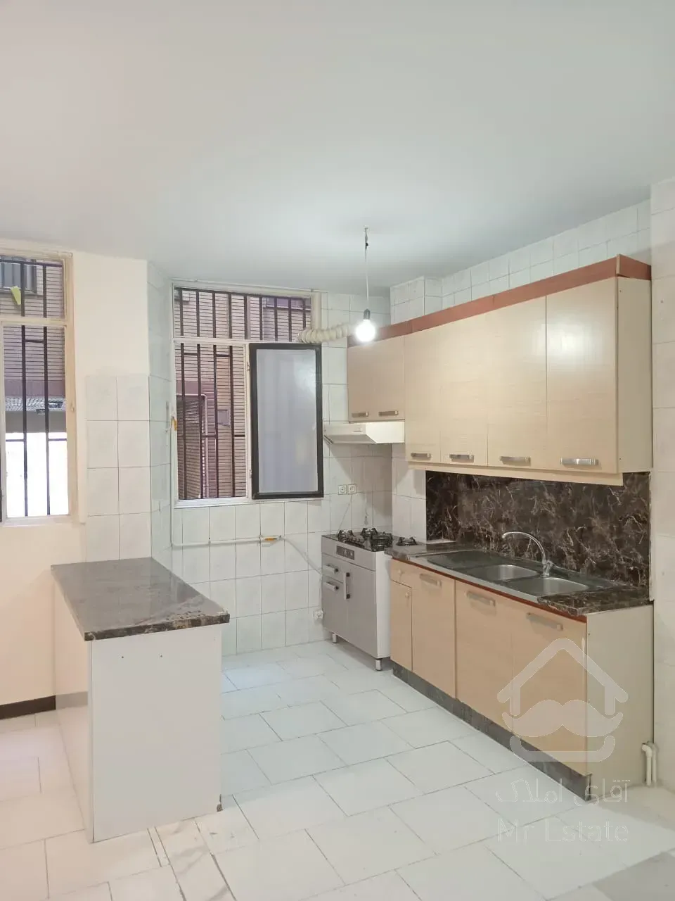 اجاره واحد ۶۵ متری