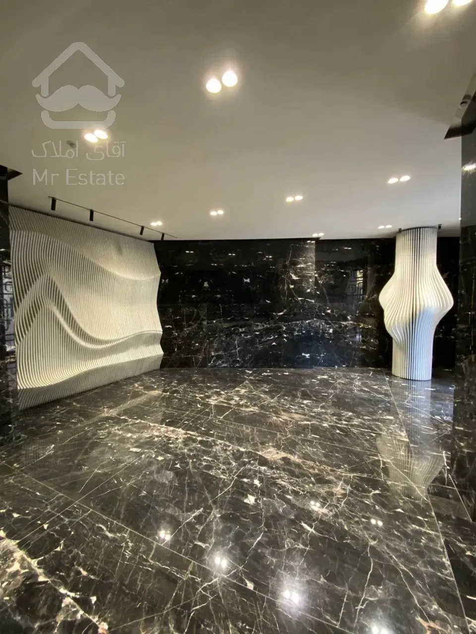 2۱۰متر فرمانیه رهن کامل 2پارکینگ روف گاردن