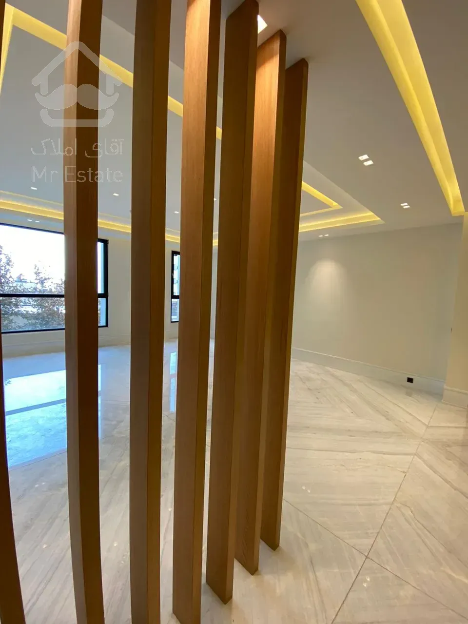 2۱۰متر فرمانیه رهن کامل 2پارکینگ روف گاردن