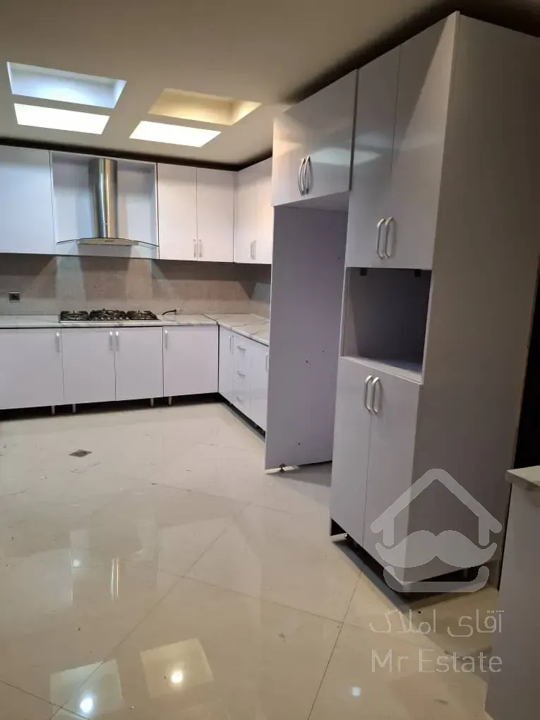 رهن و اجاره آپارتمان  230 متر 2پارکینگ  در نیاوران منطقه 1