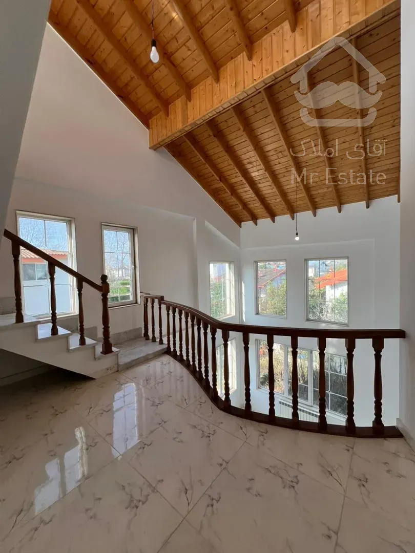 ویلایی ۳۵۰ متری تریپلکس در شهرک دهکده ساحلی