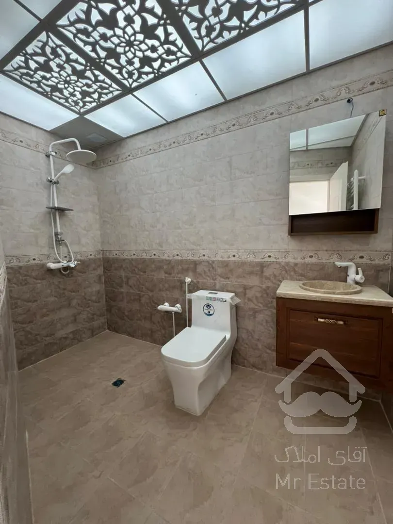 ویلایی ۳۵۰ متری تریپلکس در شهرک دهکده ساحلی