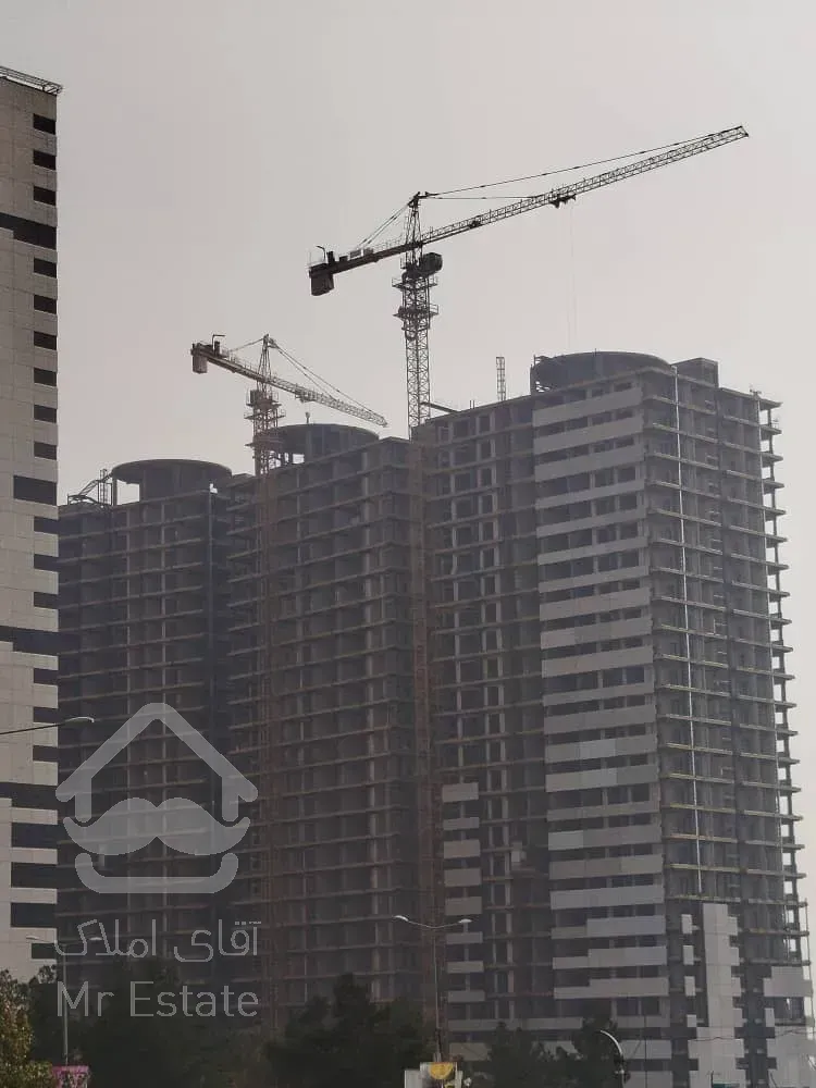 پیش فروش واحد ۱۲۱متری برج لوکس و لاکچری در منطقه ۲۲دریاچه چیتگر