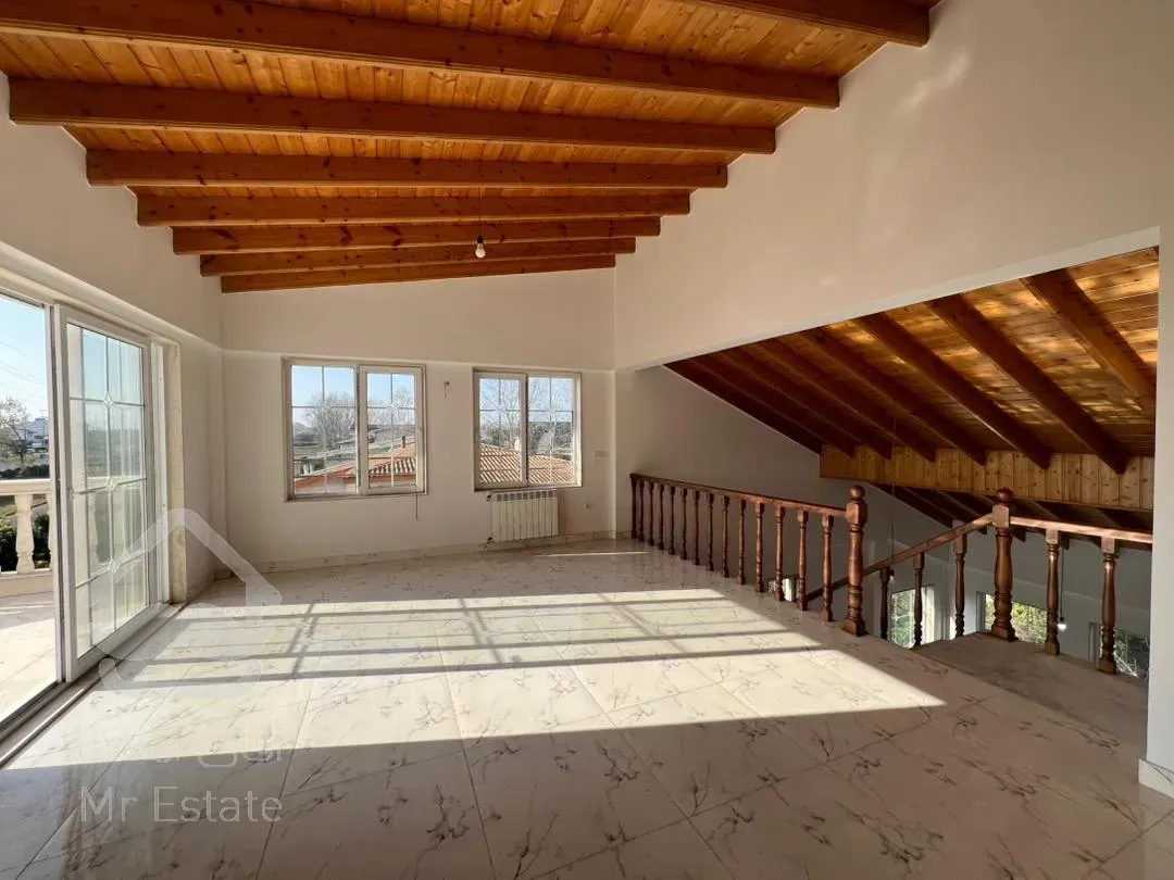 ویلایی ۳۵۰ متری تریپلکس در شهرک دهکده ساحلی