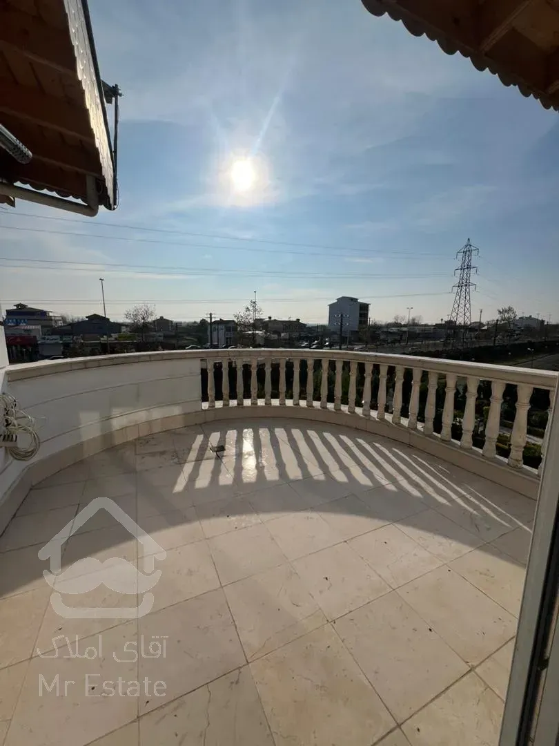 ویلایی ۳۵۰ متری تریپلکس در شهرک دهکده ساحلی