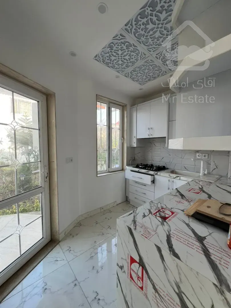 ویلایی ۳۵۰ متری تریپلکس در شهرک دهکده ساحلی