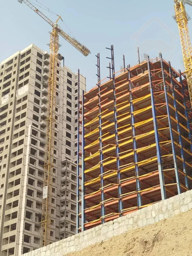 پیش فروش  واحد مسکونی  ۱۰۲  متری برج مجلل و زیبا   دریاچه چیتگر منطقه ۲۲ تهران