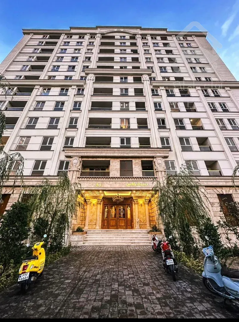 ۱۲۴ متری/ با معماری کلاسیک/ دکوراسیون مدرن