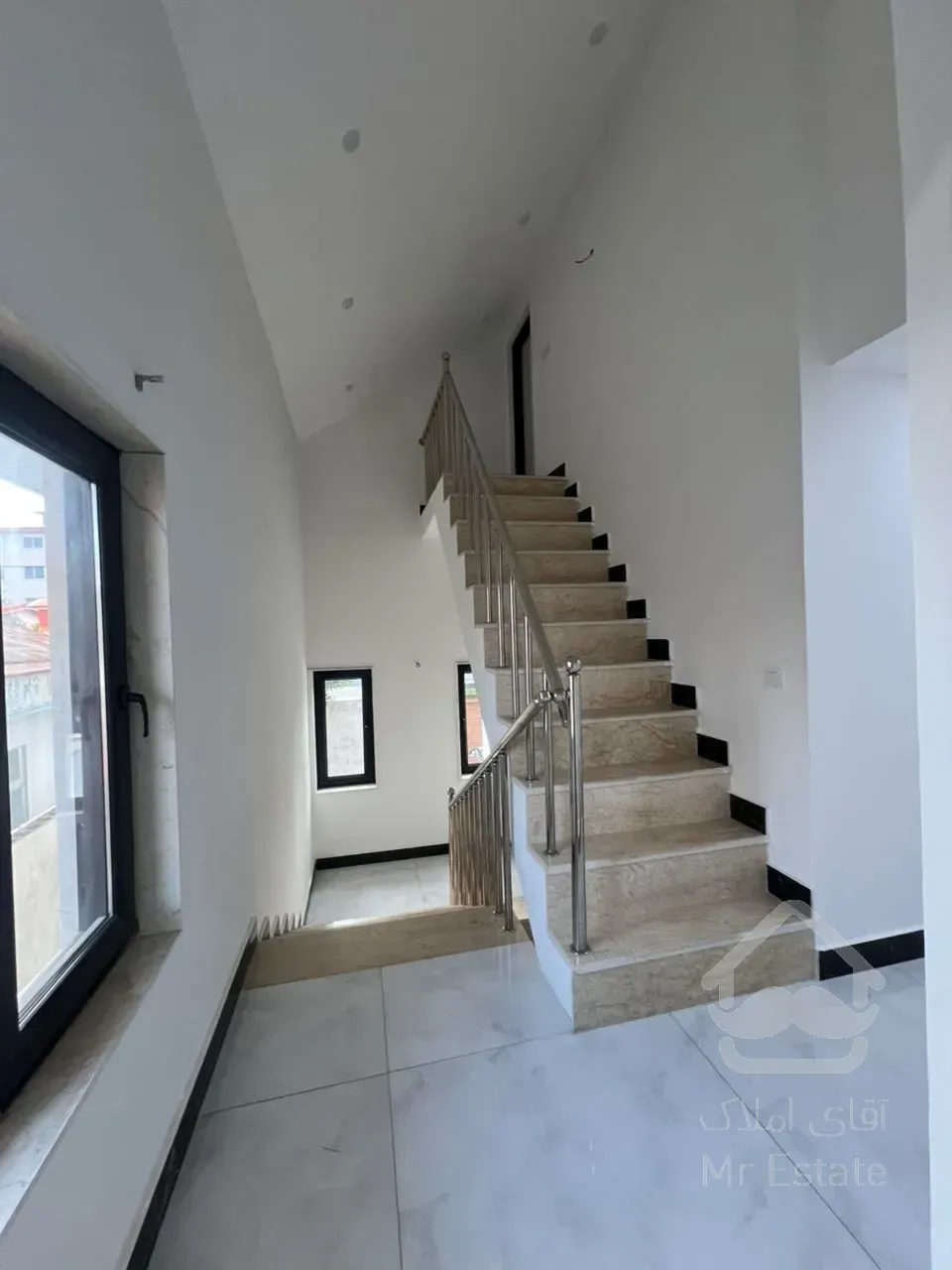 ویلا ۳۷۱ در خ آذربایجان