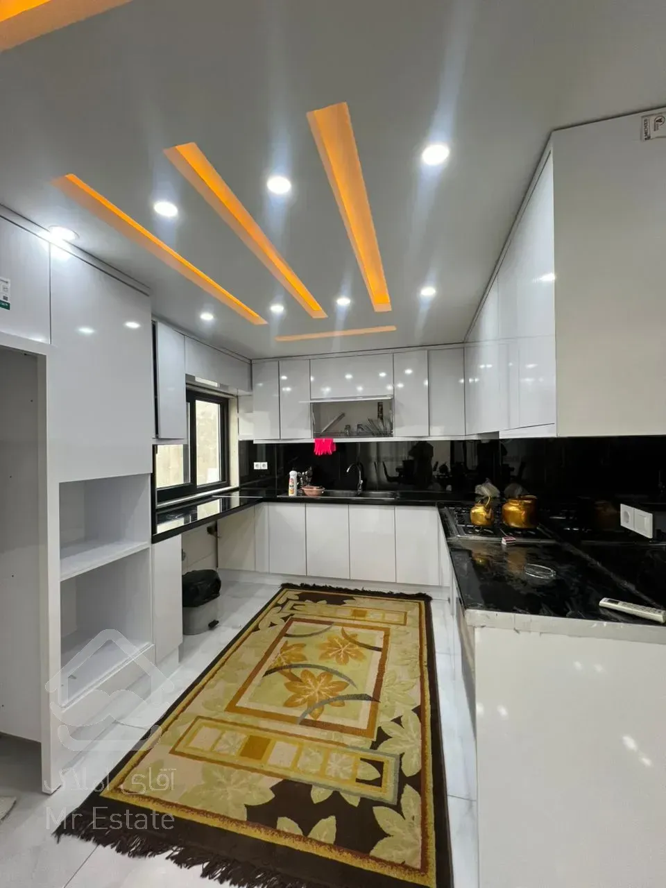 ویلا ۳۷۱ در خ آذربایجان