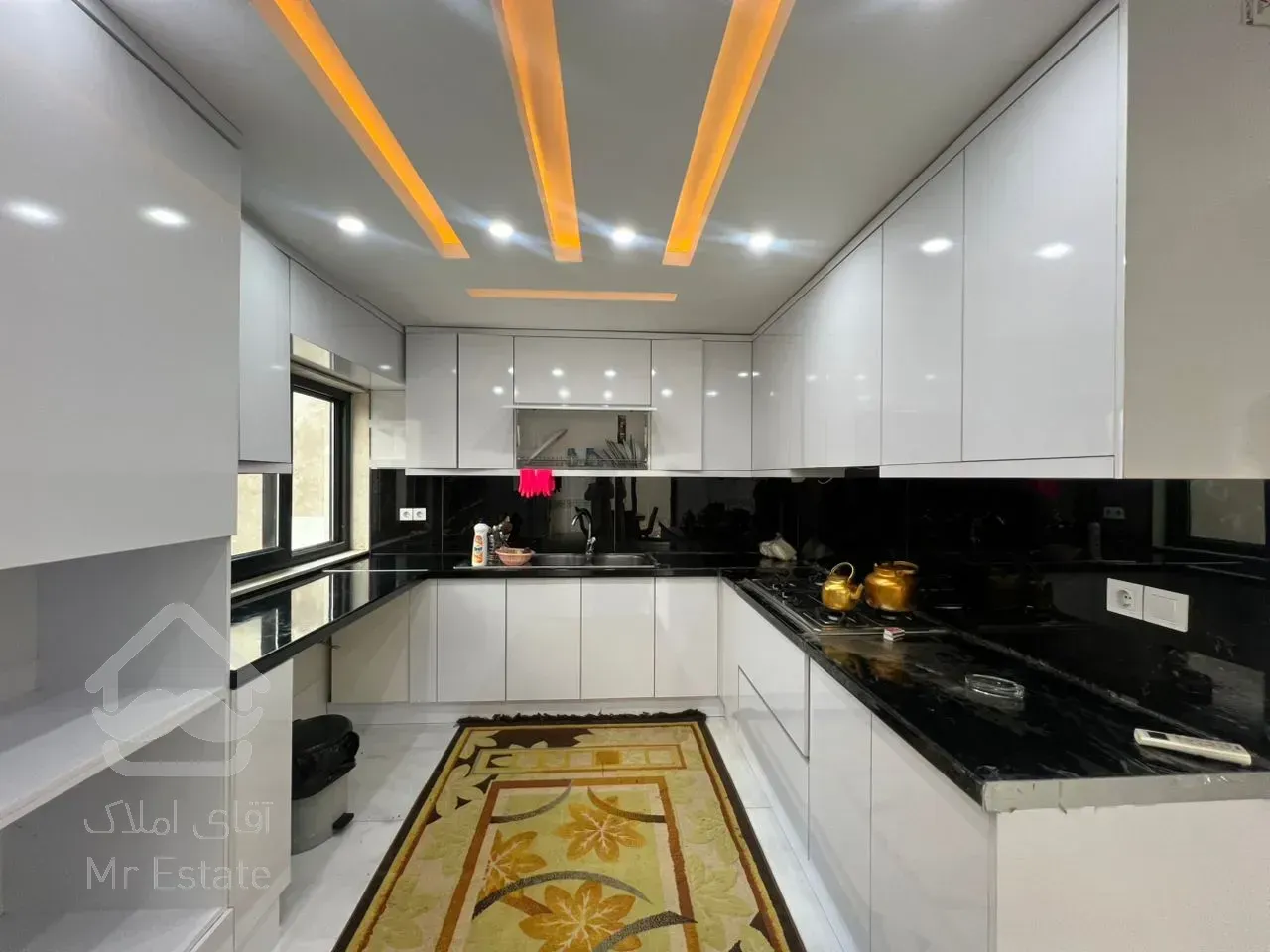 ویلا ۳۷۱ در خ آذربایجان