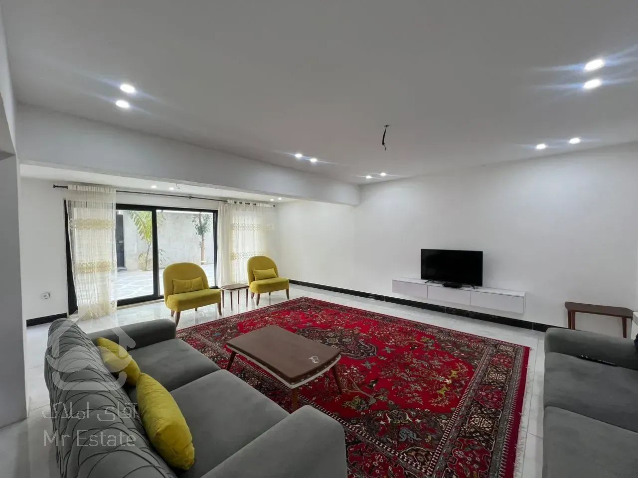 ویلا ۳۷۱ در خ آذربایجان