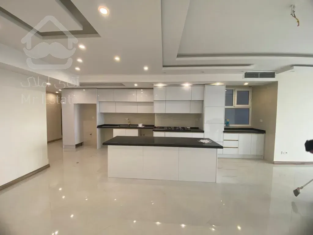 اجاره آپارتمان ۱۳۵متر فرمانیه شرقی