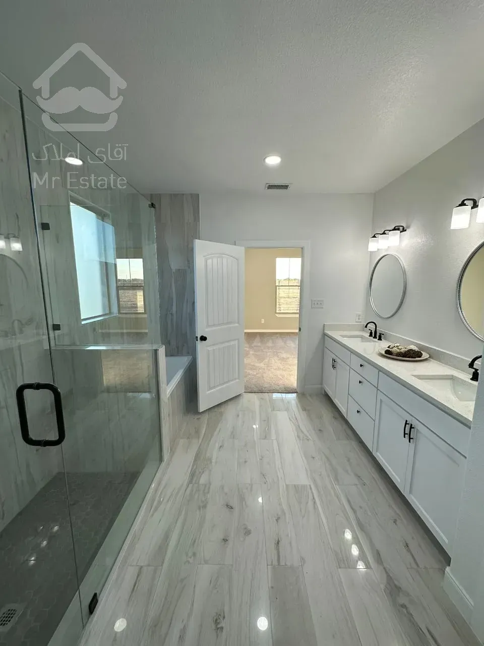 فروش ملک مستغلاتی نوساز بصورت یکجا در چن قدمی پارک جونمردان