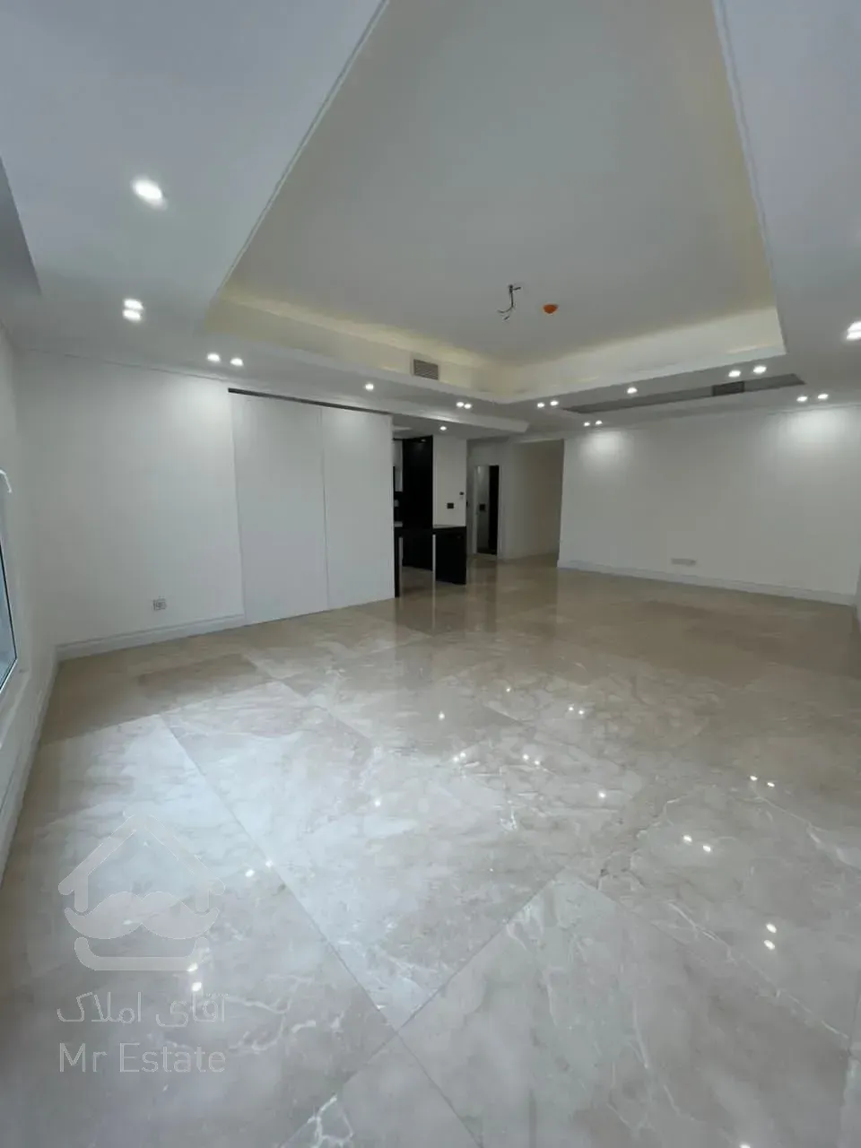 رهن و اجاره آپارتمان 300 متر 3 پارکینگ منطقه 1