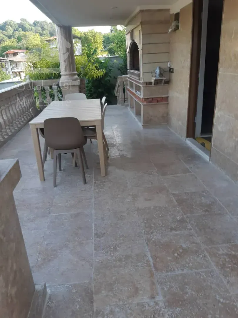 فروش ۱۴۰ متر بنای ویلایی در ۳۴۰ متر زمین زیرآب