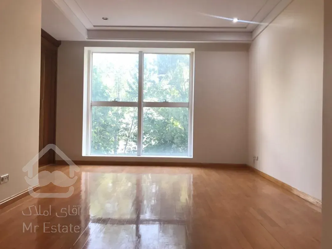 خرید کلنگی ویلایی جواز دار 440 متری در کاشانک