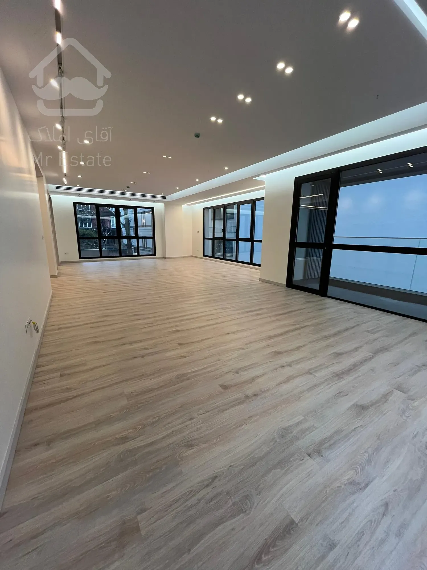 خرید آپارتمان 285 متر 3 خواب در نیاوران مدرن و نوساز تکواحدی