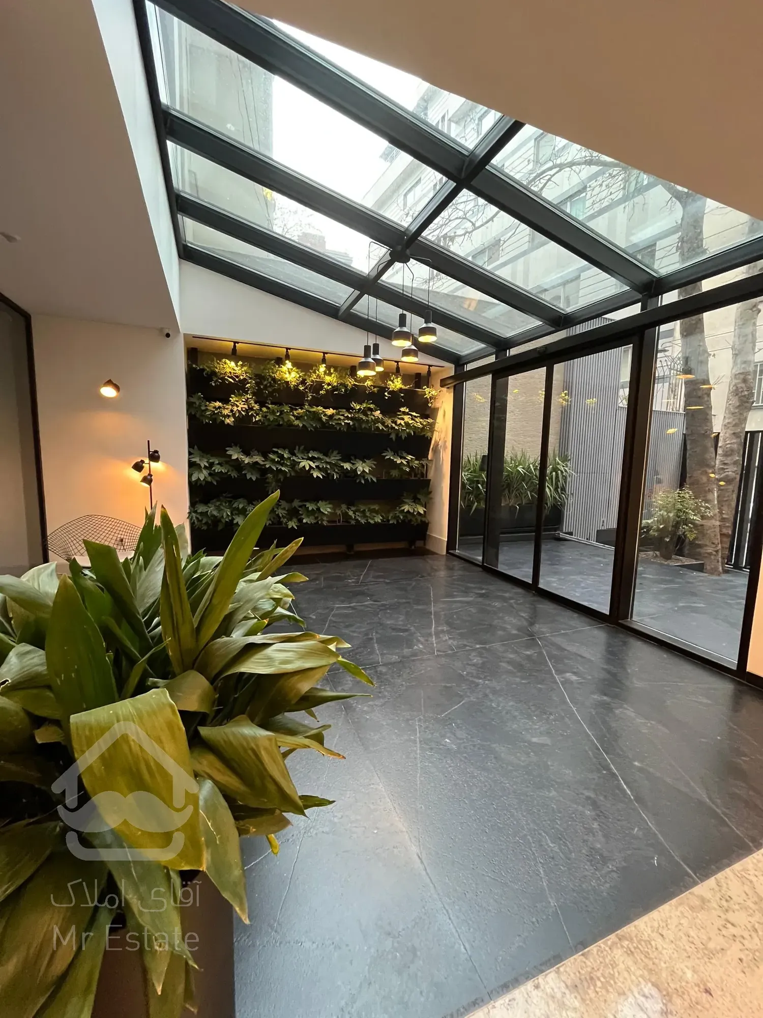 خرید آپارتمان 285 متر اکازیون نیاوران