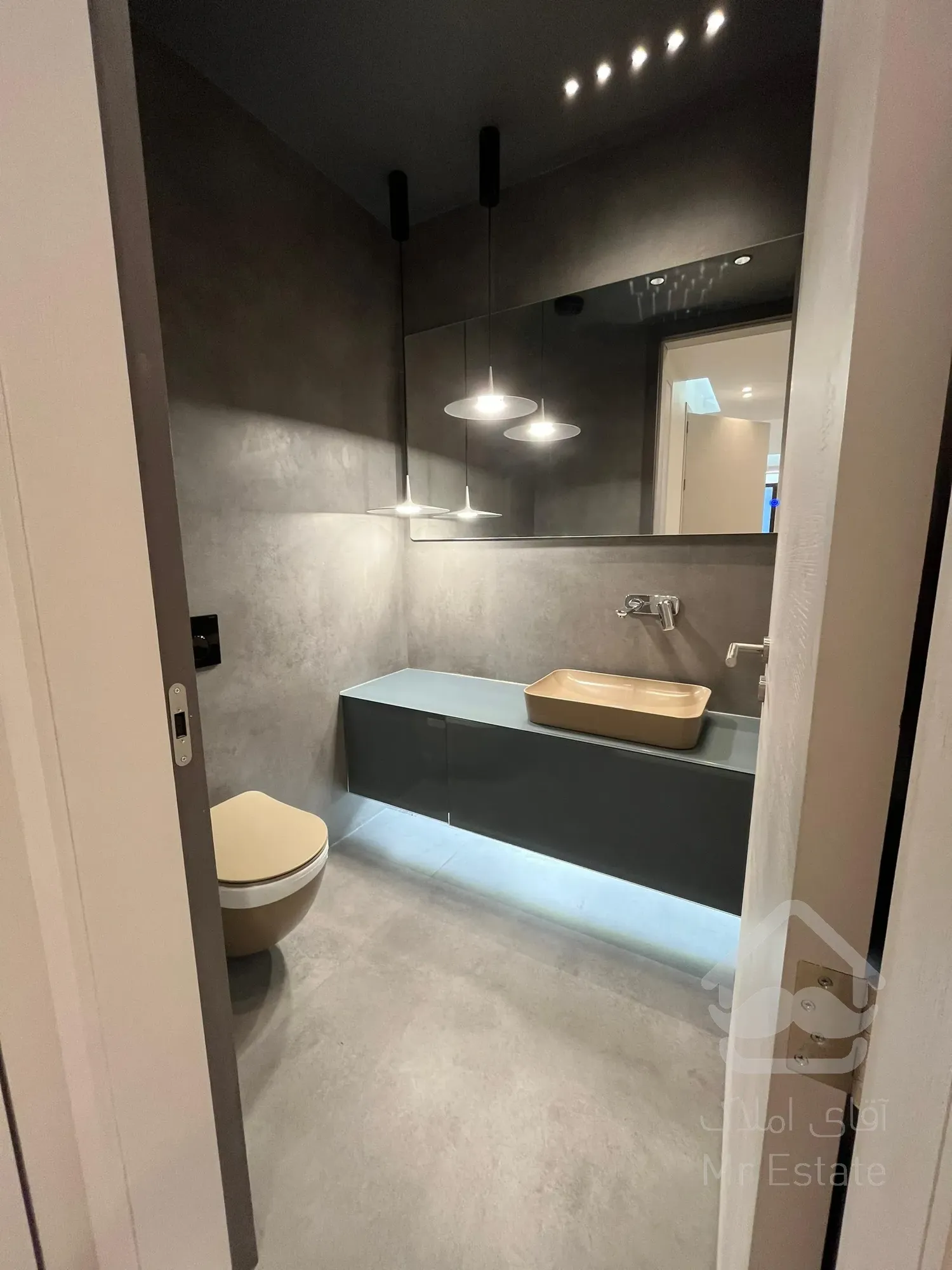 خرید آپارتمان 285 متر 3 خواب در نیاوران مدرن و نوساز تکواحدی