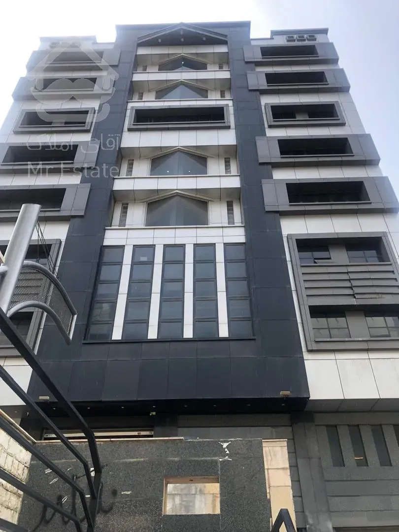 اجاره اداری گاندی ۲۰۰متراداری باپارکینگ