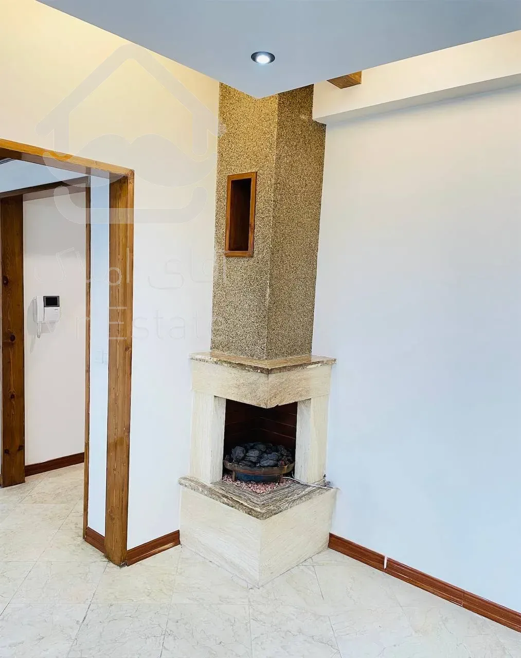 آپارتمان 95 متر 2خواب مستر 2پارکینگ منطقه 1