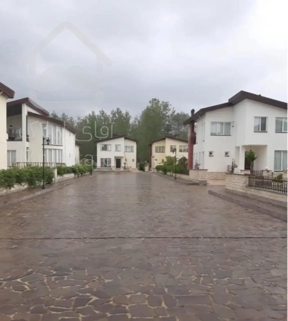 فروش ویلای ۲۰۰ متری۳ خواب شهرکی  متل قو