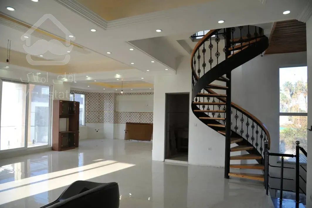 فروش ویلای دوبلکس استخردار ۳خواب متل قو