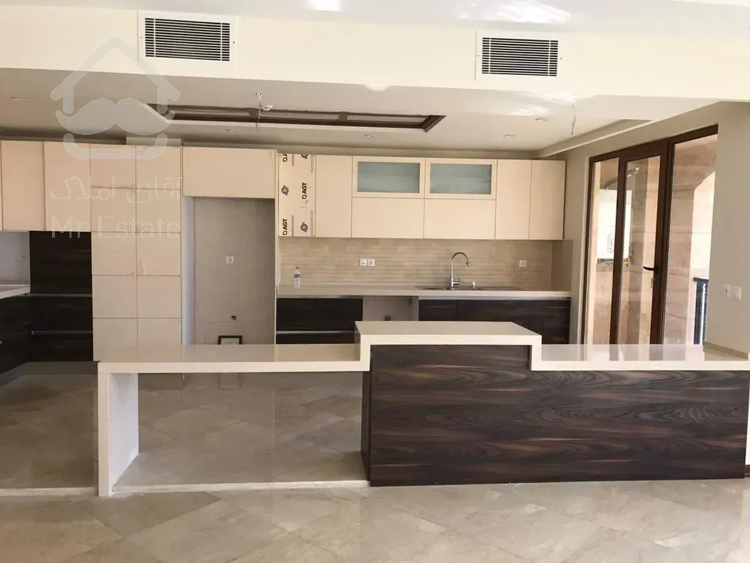 رهن آپارتمان ۲۴۰ متری در زعفرانیه