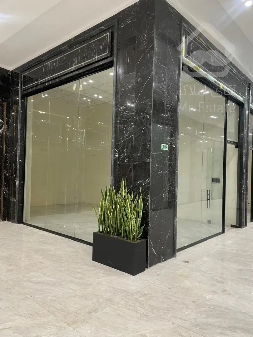 مغازه ۴۰متری رونیکامال