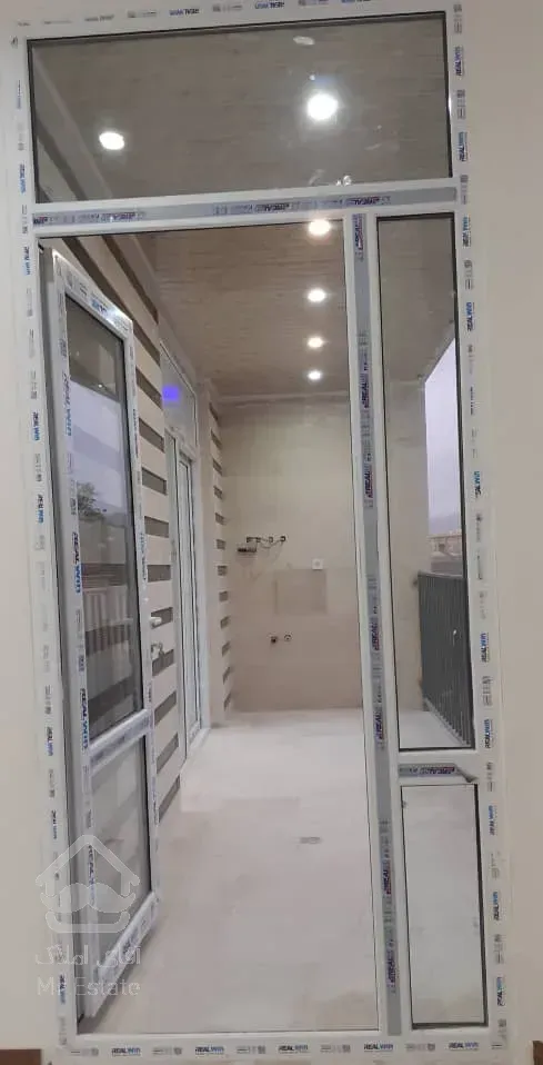 ساختمان ویلایی دوطبقه مجزا هر طبقه ۱۳۰متر