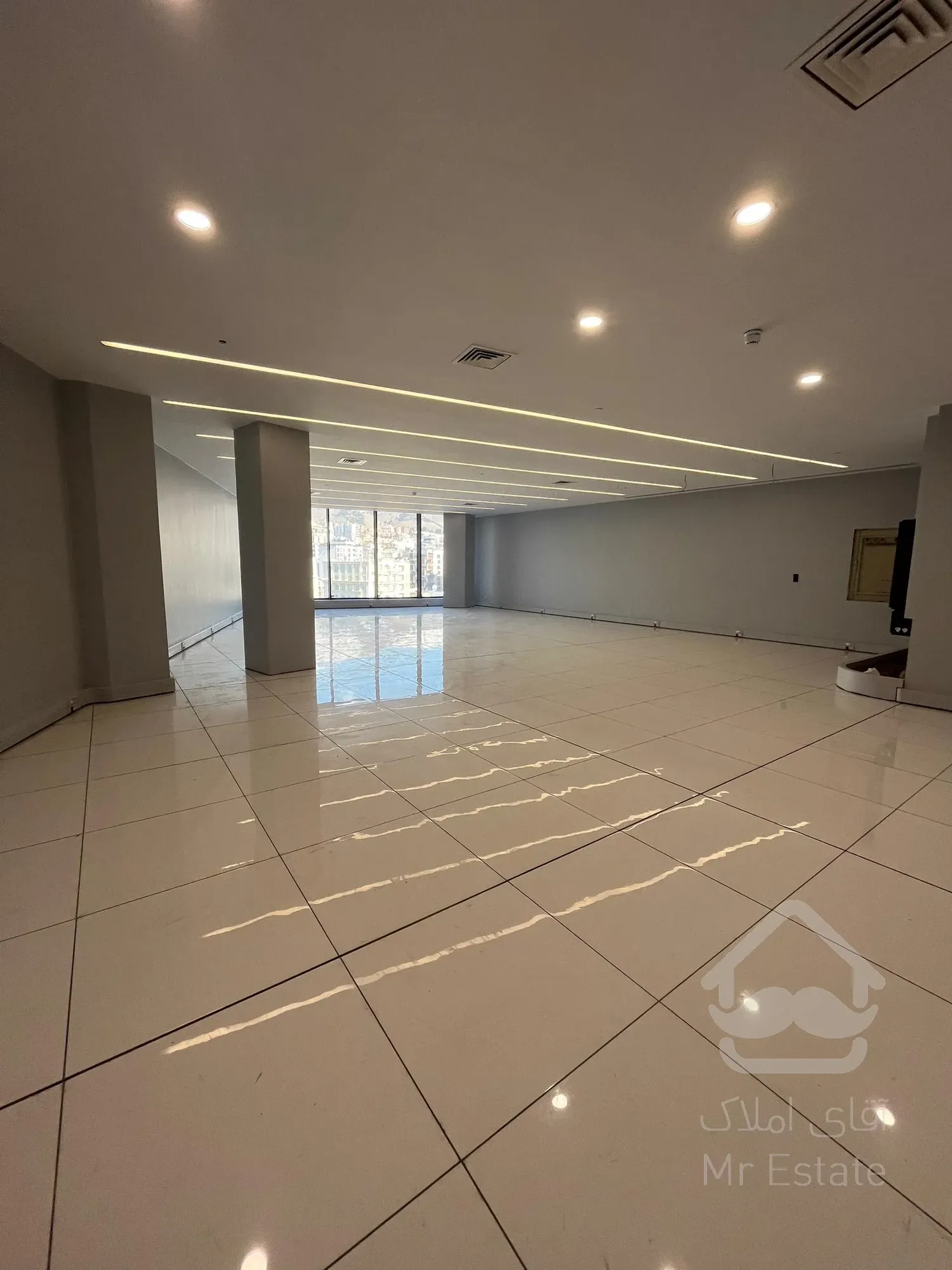 اجاره اداری در سانا ، ۱۰۰ متر ، طبقه ۵ ، تمام مشاغل