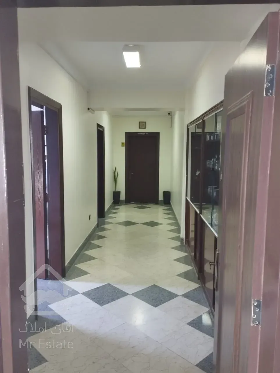 فروشی اداری،سر قفلی