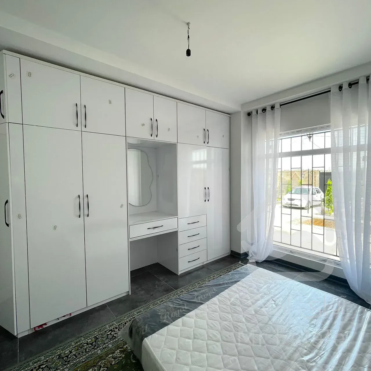 فروش یه واحد ۴۰۰متری در ساوه کاملا نوساز کلید نخورده مبله