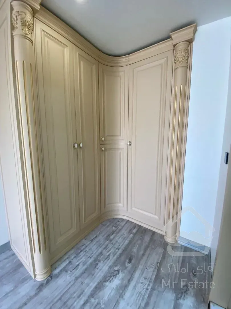 واحد ۱۱۶ متری بلوار ارتش