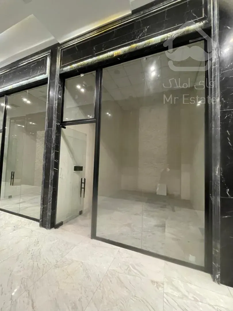 مغازه ۲۰ متری رونیکا مال