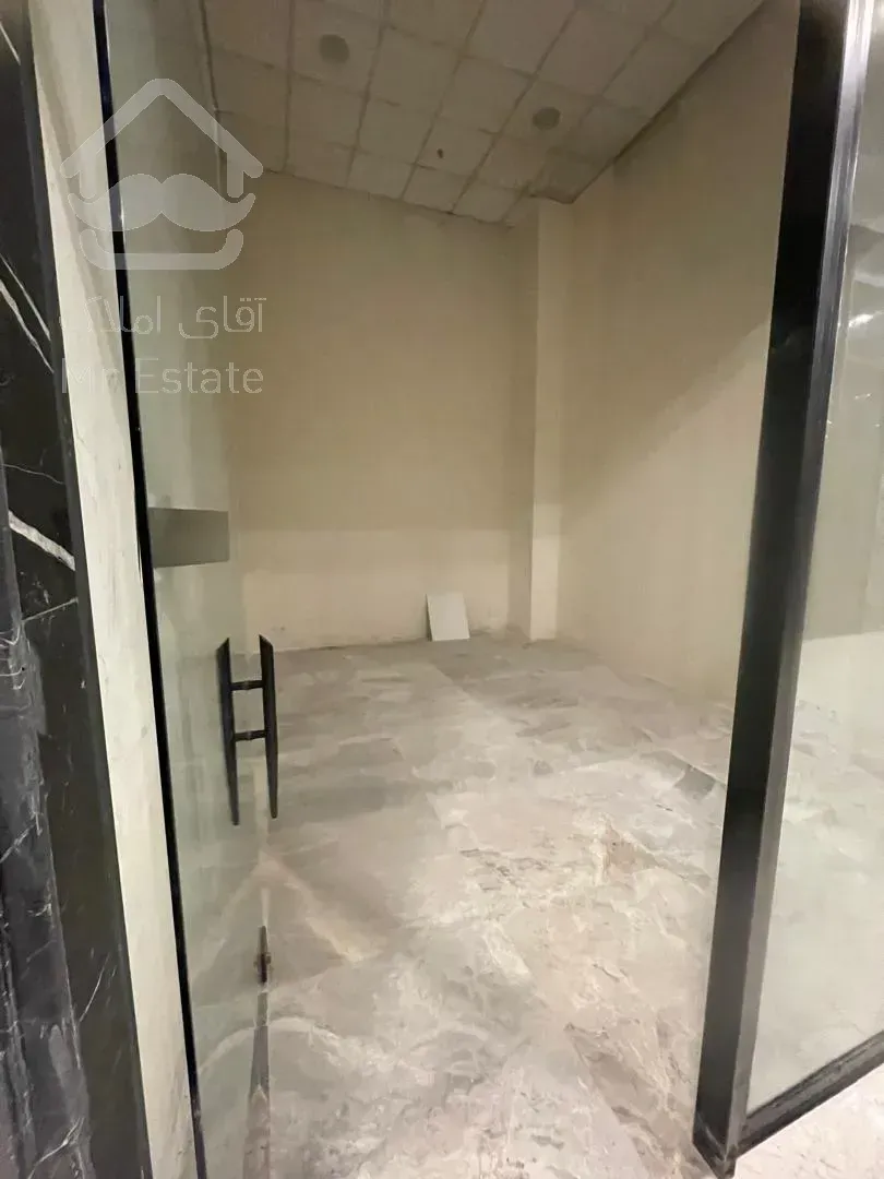 ۷۰ متری پاساژ رونیکا مال