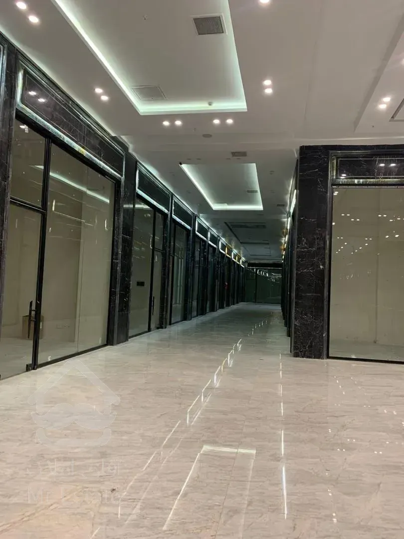 مغازه ۲۰ متری رونیکا مال