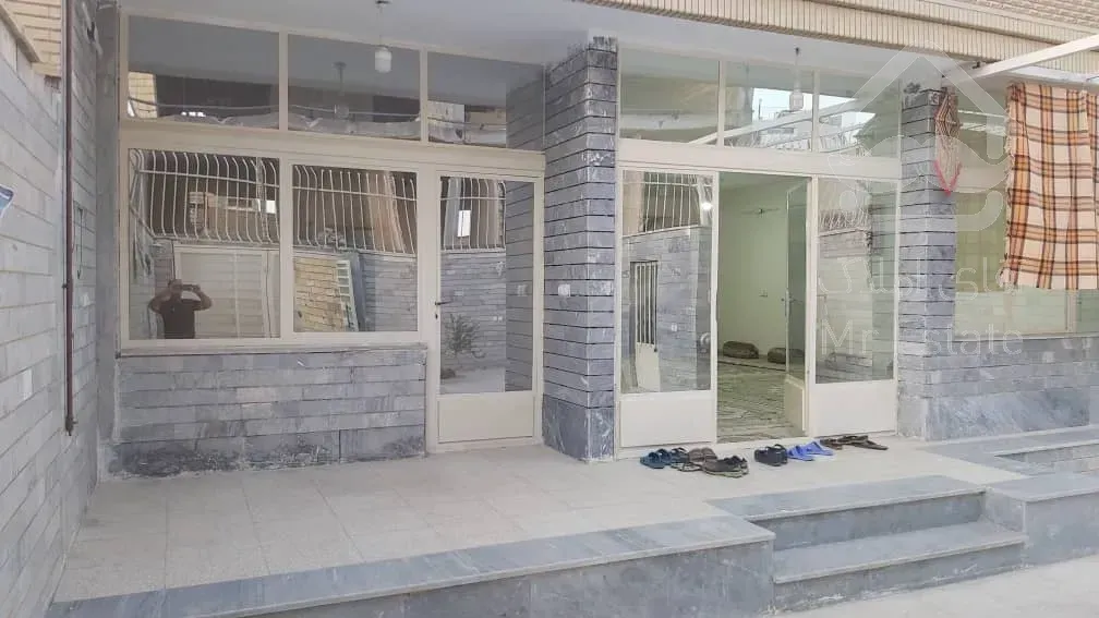 فروش ویلایی ۲۴۰متری کاوه خیابان گلستان