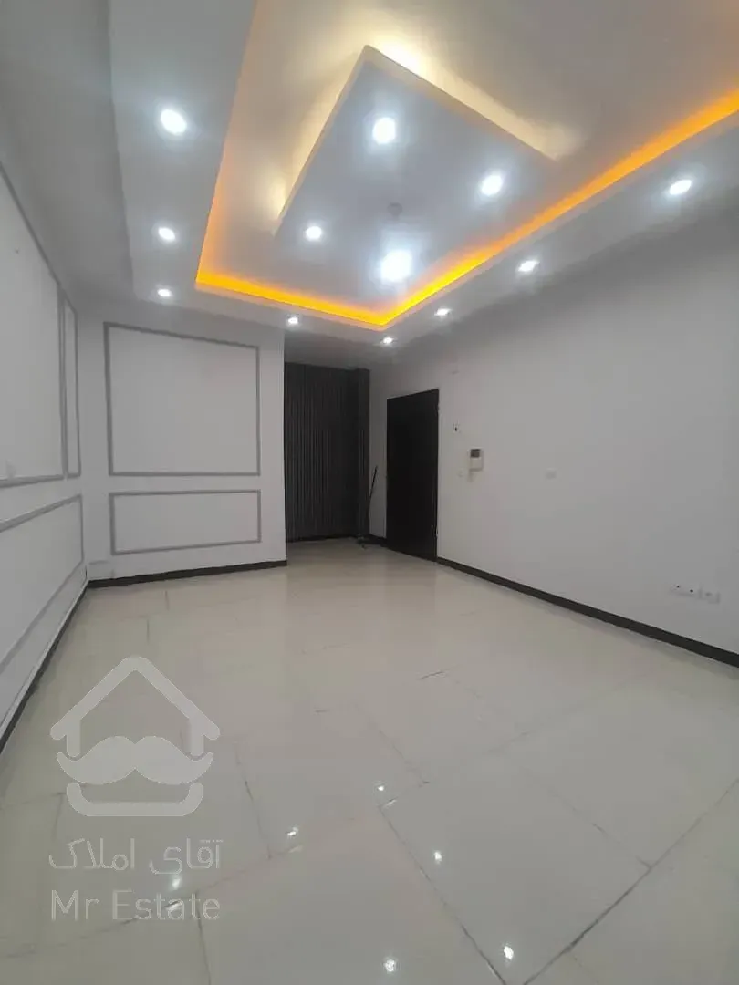 واحد ۴۷ متری پارکینگ سندی انباری فول بازسازی خوش نقشه قرق نور