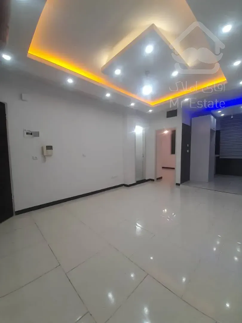 واحد ۴۷ متری پارکینگ سندی انباری فول بازسازی خوش نقشه قرق نور